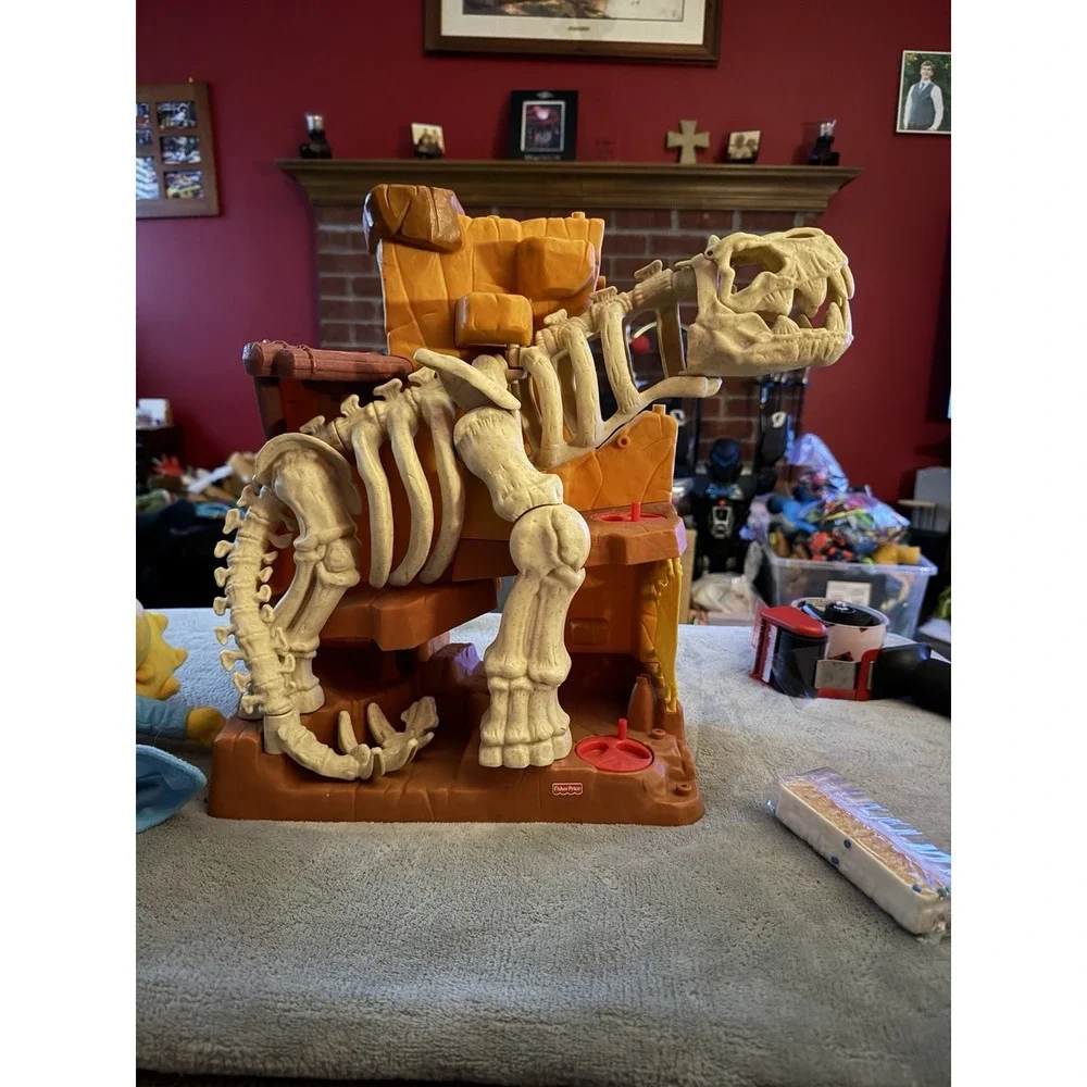 Fisher Price Imaginext Dinosaur T-Rex Mountain Playset Dino Lot Cavemen